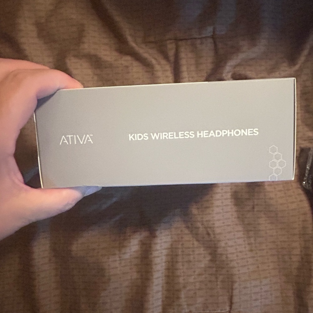 Ativa Kids Wireless Headphones - Black and Gray - Picture 5 of 6
